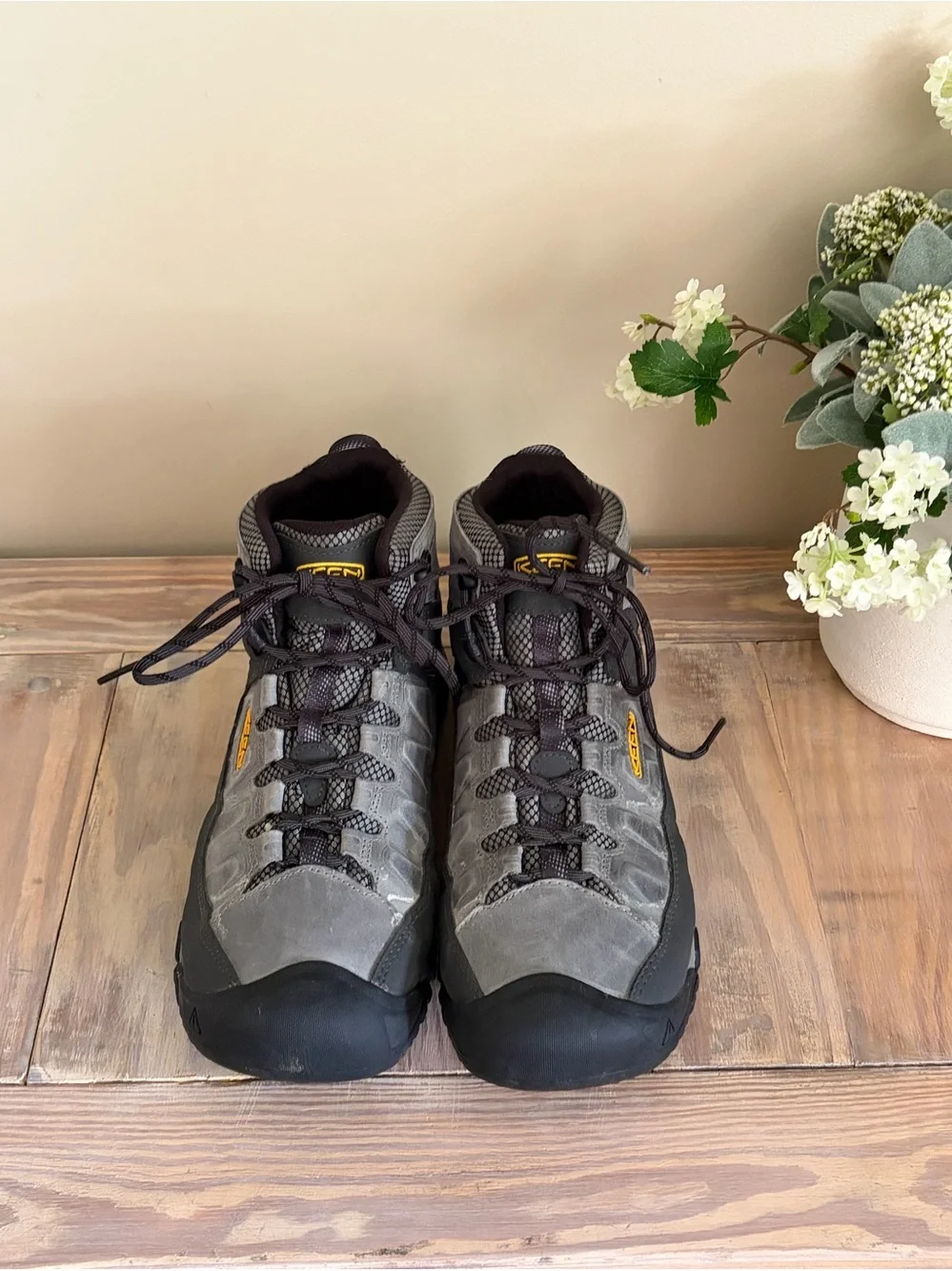 Keen Targhee III Mid Waterproof Hiking Boot 🥾